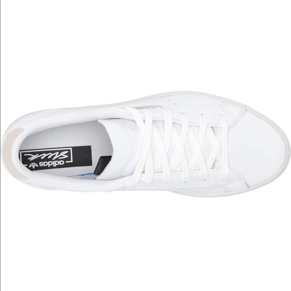 Adidas Sleek leather sneaker size 9 in good condition